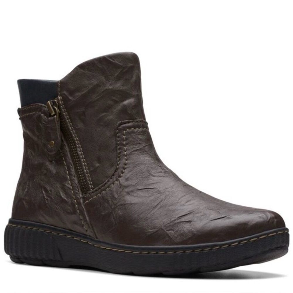 Clarks Womens Magnolia Haley Dark Brown Leather Boot size 9